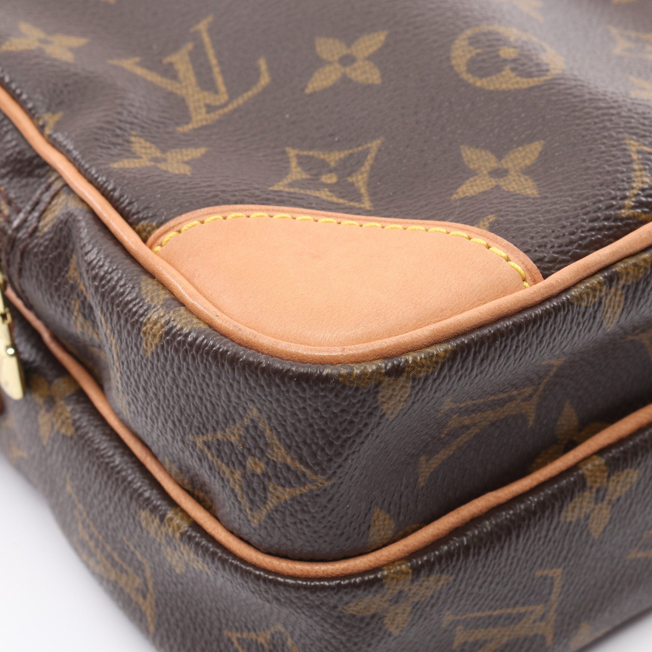 Louis Vuitton Louis Vuitton Amazon Monogram Shoulder Bag Leather Brown Size ONE SIZE - 6 Thumbnail