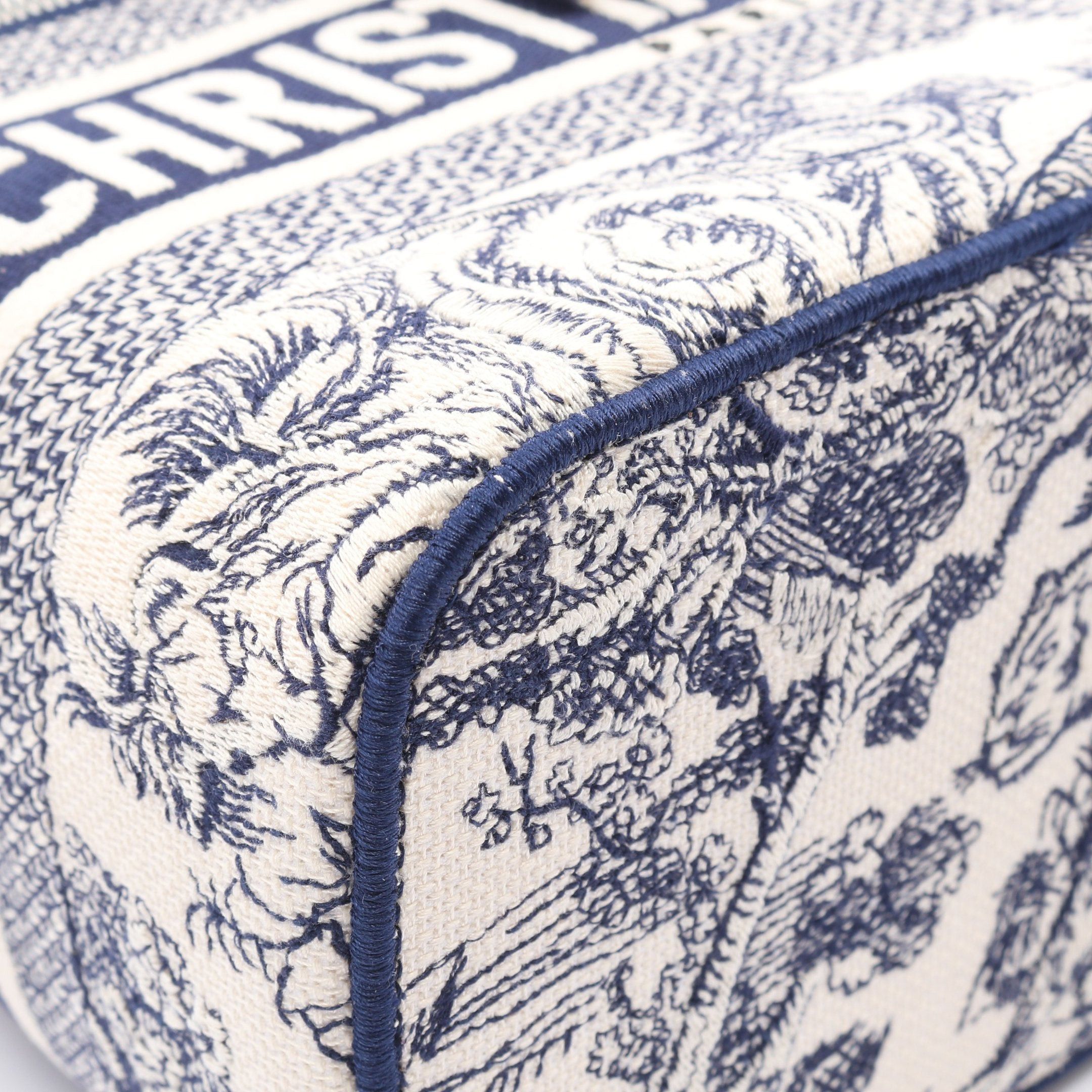 Dior Dior Diortravel Vanity Bag Canvas Off White Navy Size ONE SIZE - 5 Thumbnail