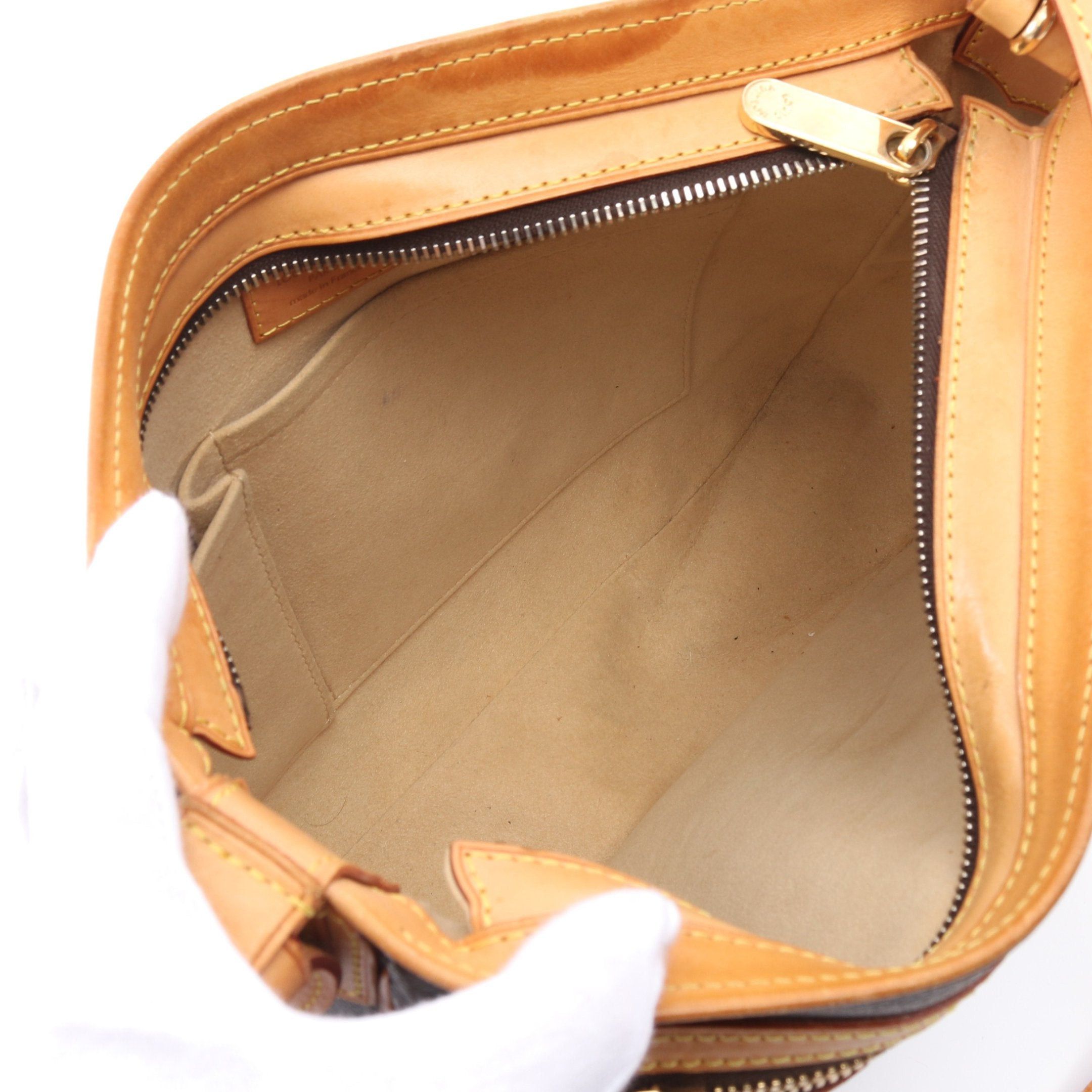 Louis Vuitton Louis Vuitton Hudson Gm Monogram Shoulder Bag Leather Brown Size ONE SIZE - 3 Thumbnail