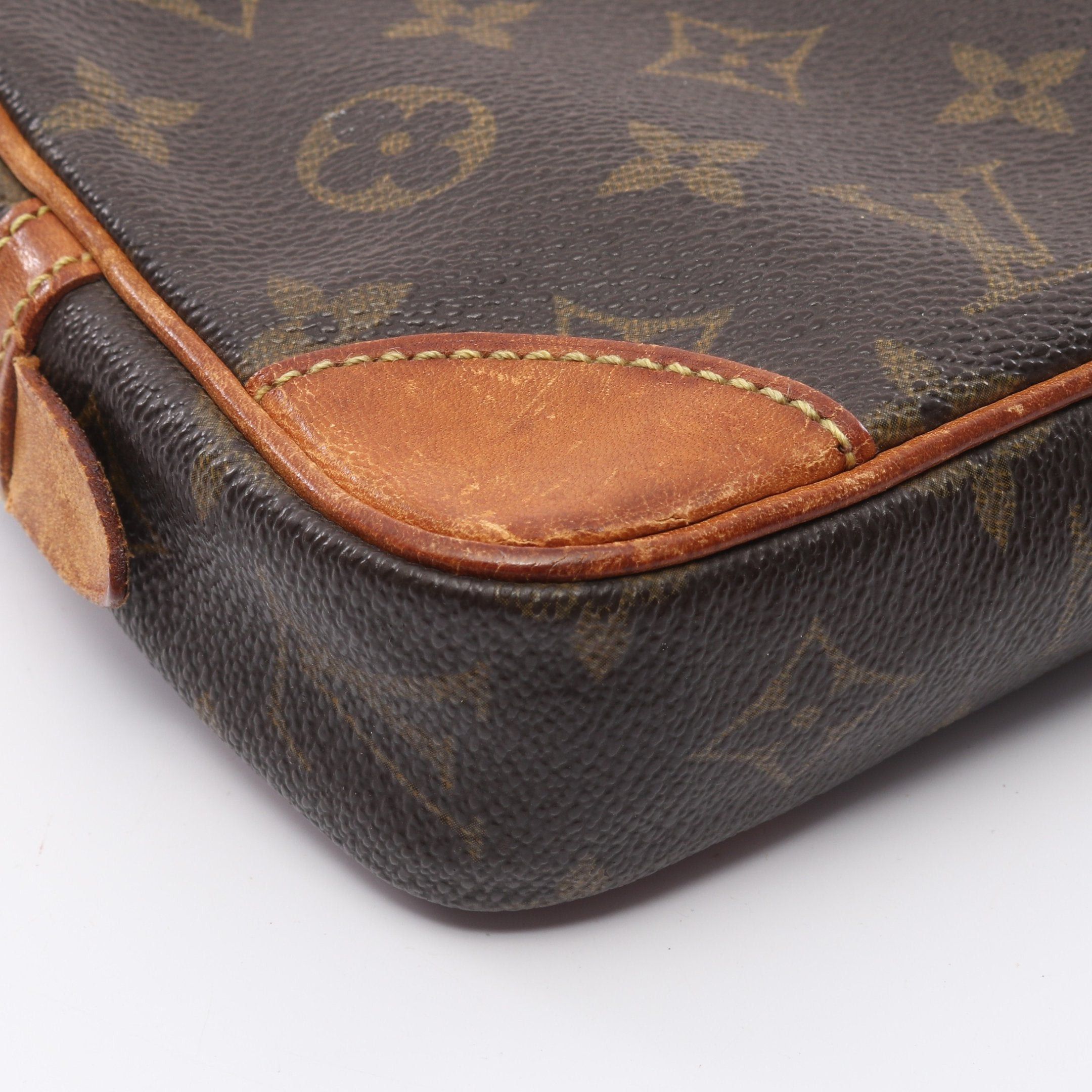 Louis Vuitton Louis Vuitton Marly Dragonne Pm Monogram Clutch Bag Second Leather Brown Size ONE SIZE - 6 Thumbnail