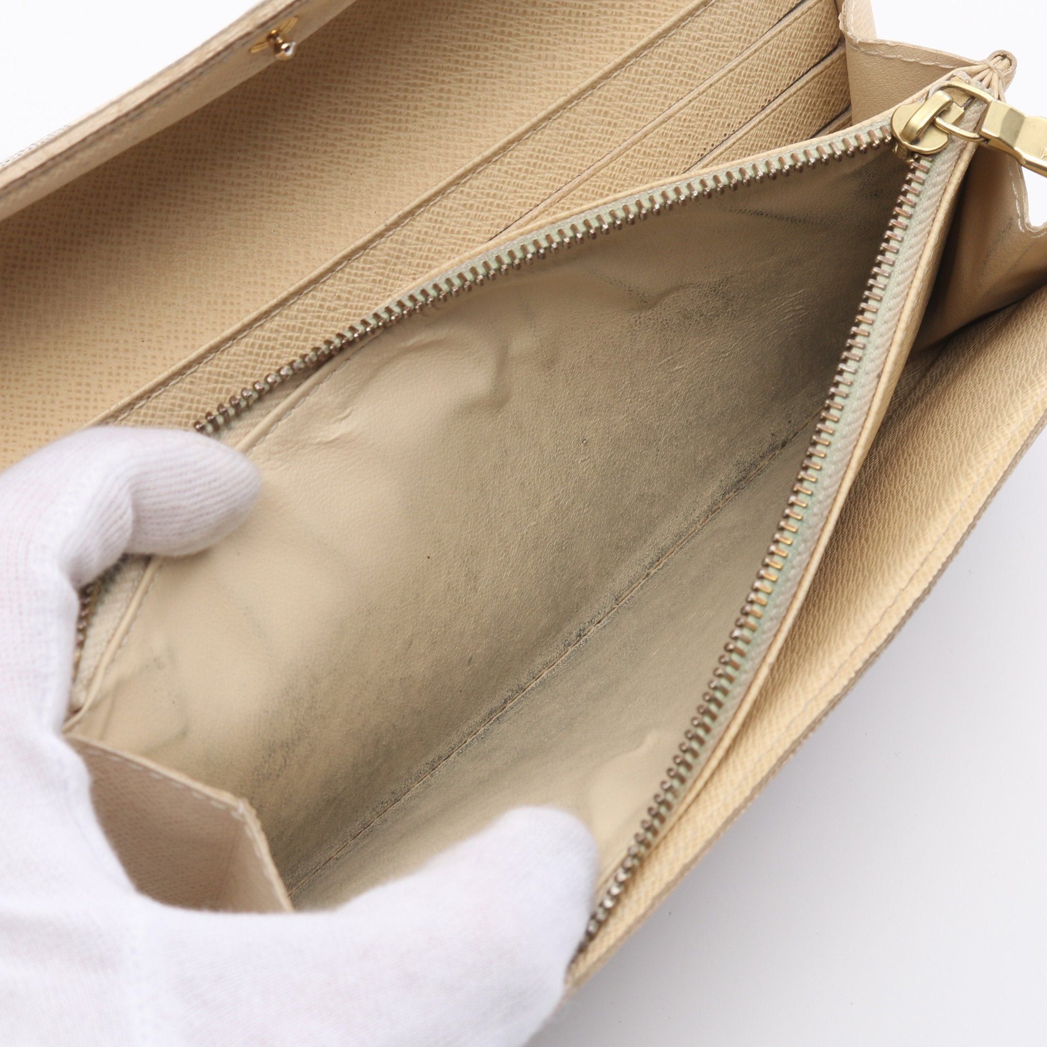 Louis Vuitton Louis Vuitton Portefeuil Sara Damier Azur Bi-Fold Long Wallet Leather White Size ONE SIZE - 6 Thumbnail