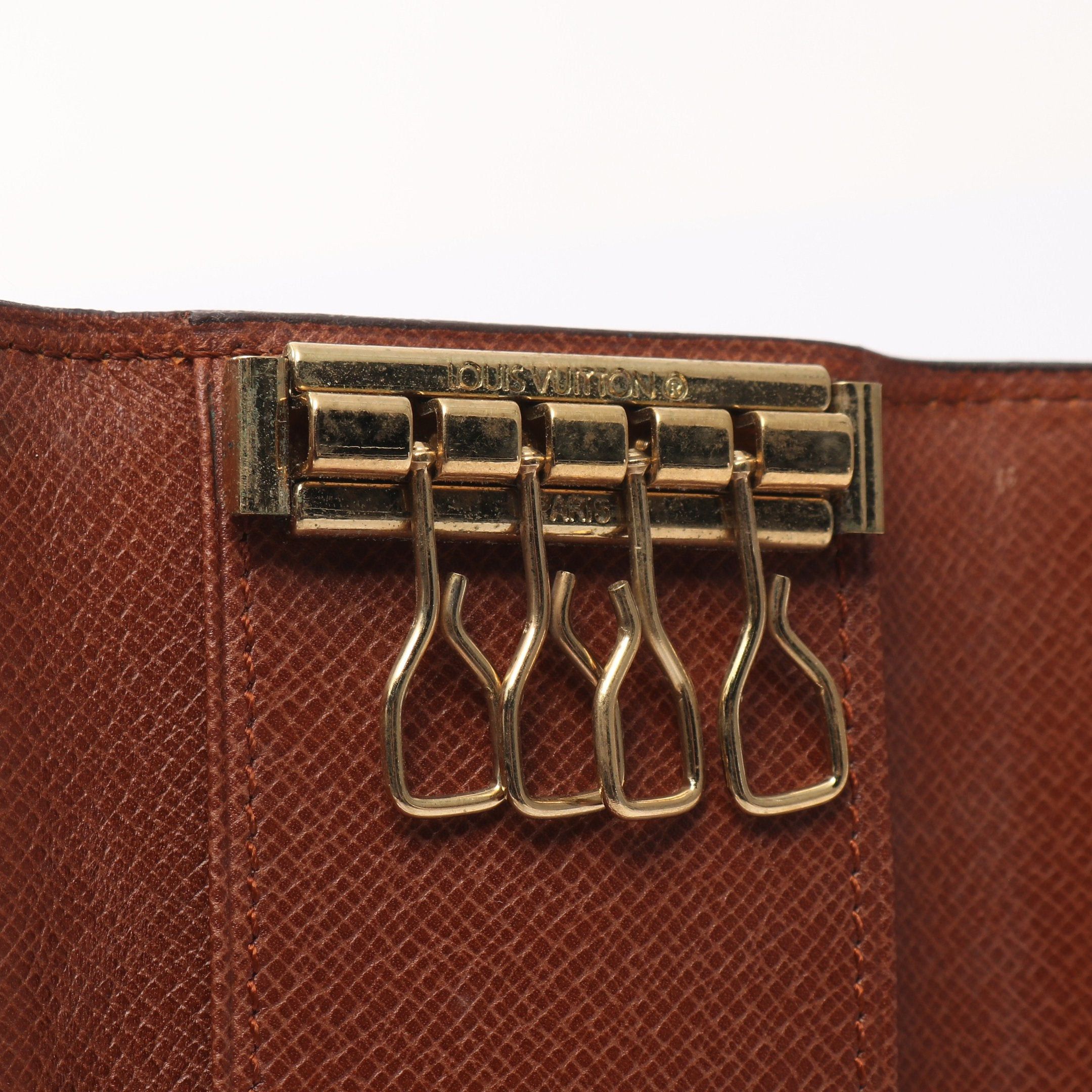 Louis Vuitton Louis Vuitton Multicle 4 Monogram Ring Chain Key Case Brown Size ONE SIZE - 6 Thumbnail