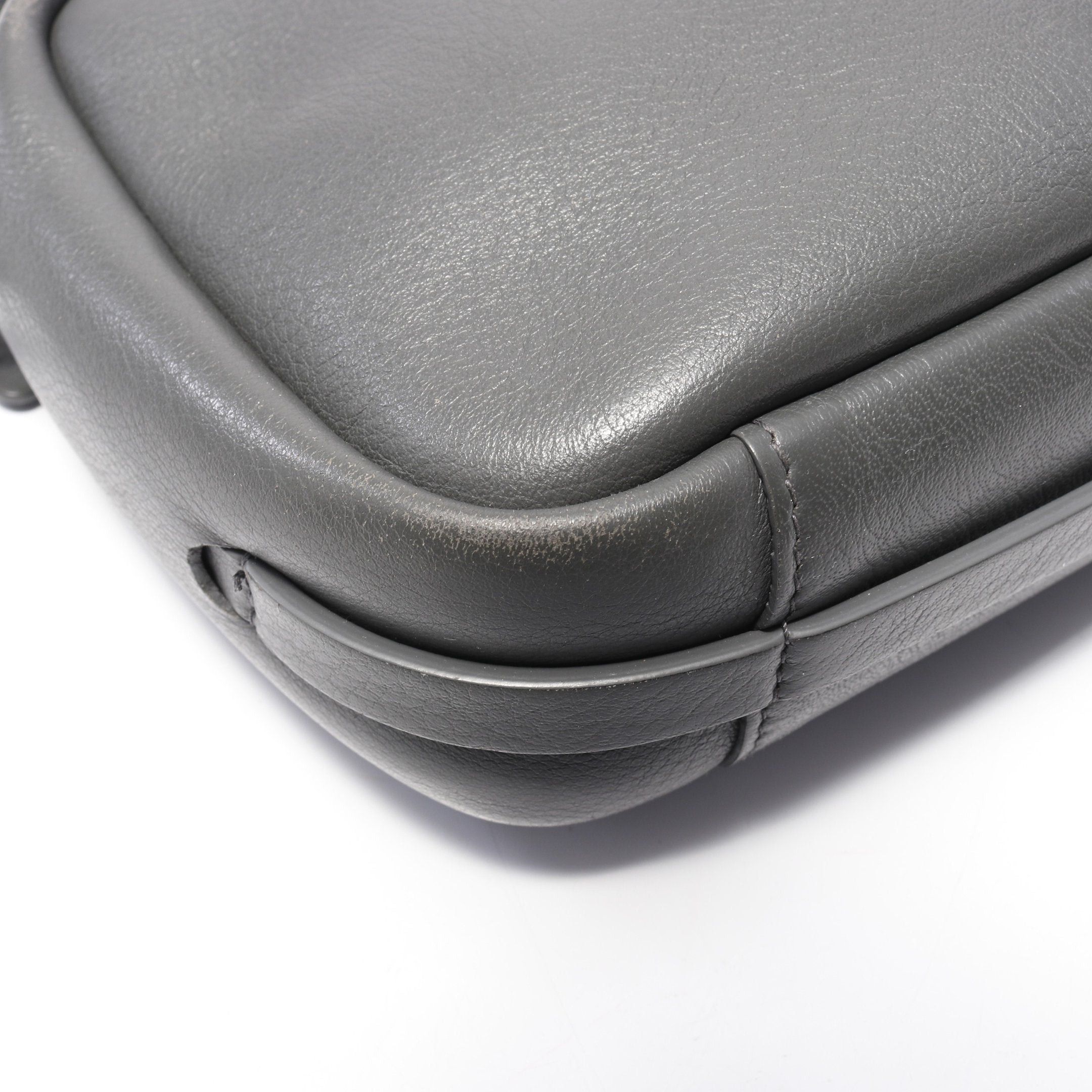 Balenciaga Balenciaga Everyday Camera Bag S Shoulder Leather Gray Size ONE SIZE - 5 Thumbnail