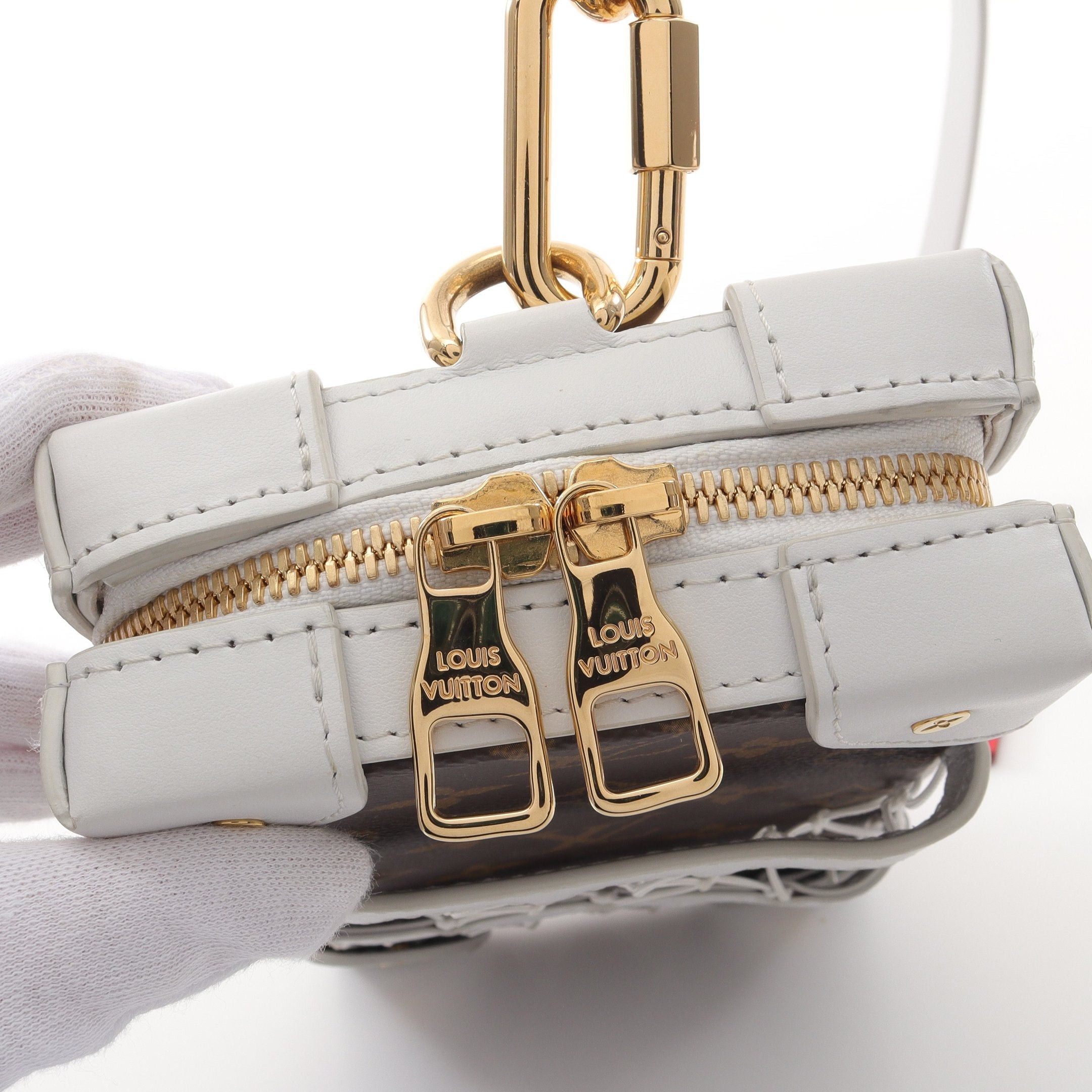 Louis Vuitton Louis Vuitton Lv * Nba Soft Trunk Phone Box Monogram Body Bag Leather Fabric Brown White Size ONE SIZE - 7 Thumbnail