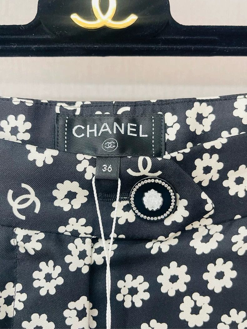 Chanel Chanel Summer Black Floral Silk Pants- DMC Size US 36 / EU 52 - 3 Thumbnail