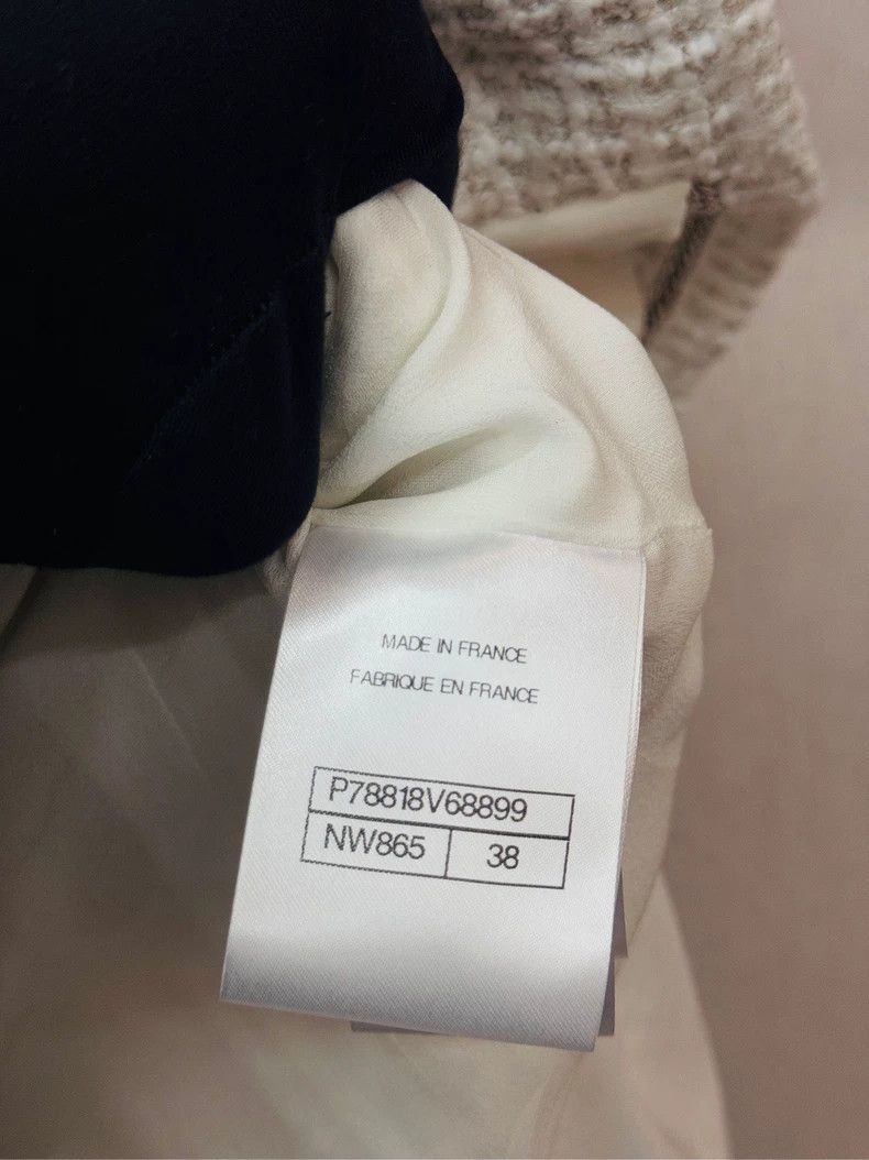 Chanel Chanel White Tweed Jacket from Spring Collection- DMC Size US M / EU 48-50 / 2 - 3 Thumbnail