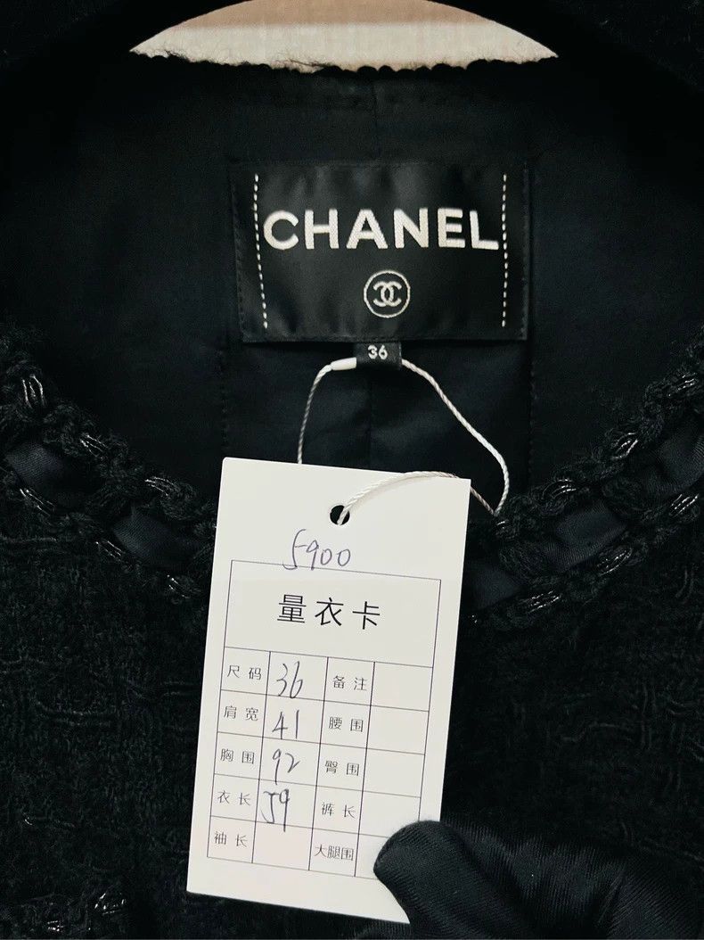 Chanel Chanel Black Tweed Jacket with Buttons- DMC Size US M / EU 48-50 / 2 - 2 Thumbnail