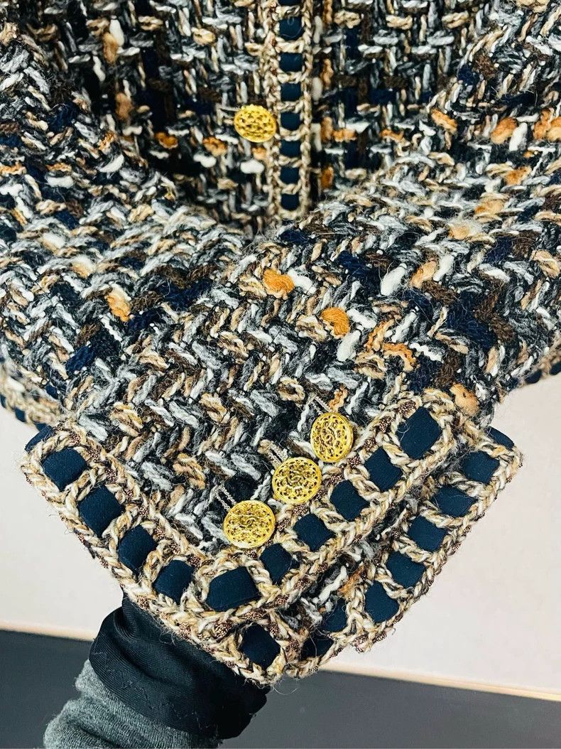 Chanel Chanel Brown Tweed Jacket from 16 Roma Collection- DMC Size US M / EU 48-50 / 2 - 3 Thumbnail