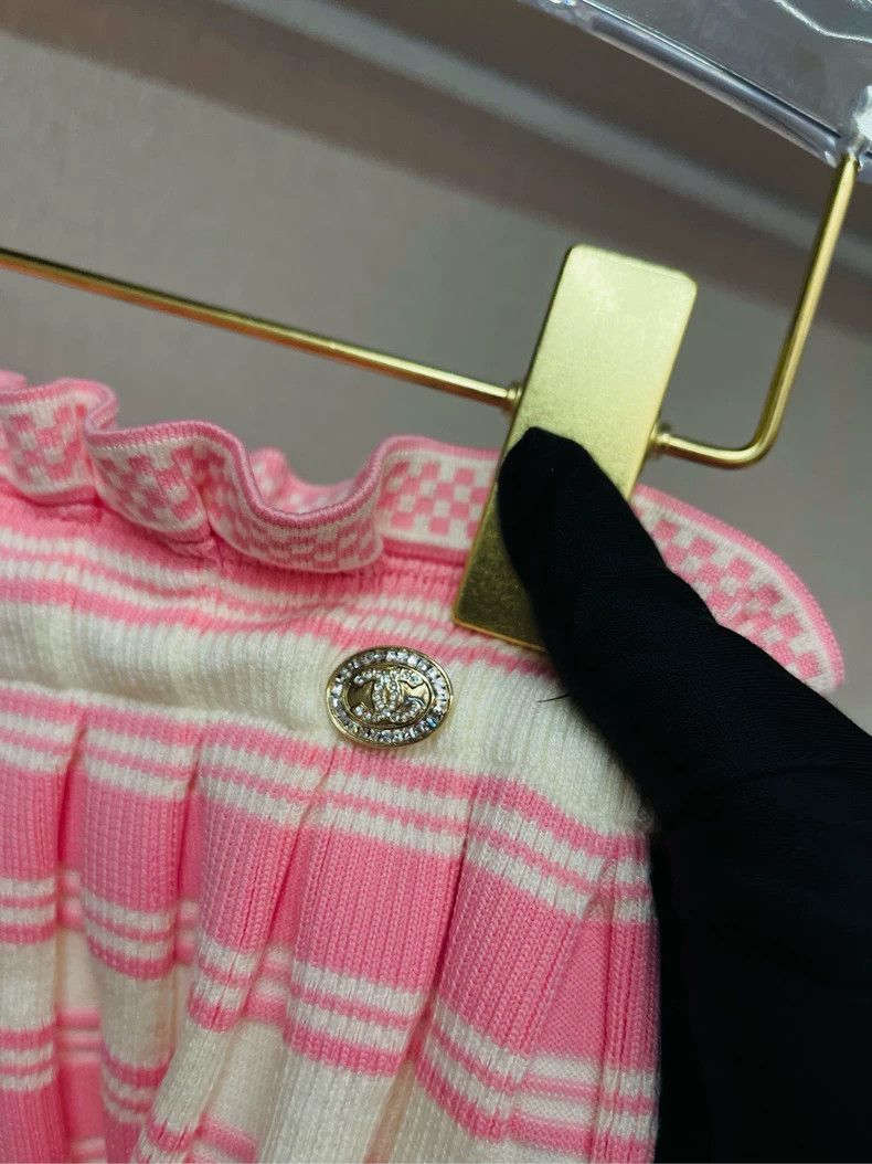 Chanel Chanel Pink Striped Stretch Skirt- DMC Size US 34 / EU 50 - 2 Thumbnail