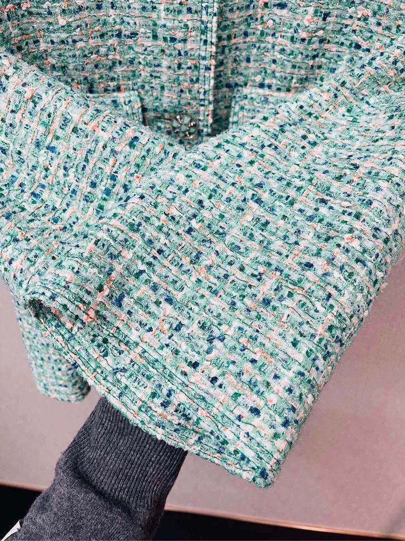 Chanel Green Chanel Twenty Pockets Tweed Jacket- DMC Size US M / EU 48-50 / 2 - 4 Thumbnail