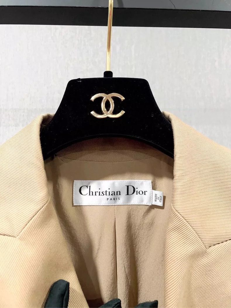Dior Dior Beige Double-Breasted Tailored Blazer- DMC Size US M / EU 48-50 / 2 - 8 Thumbnail