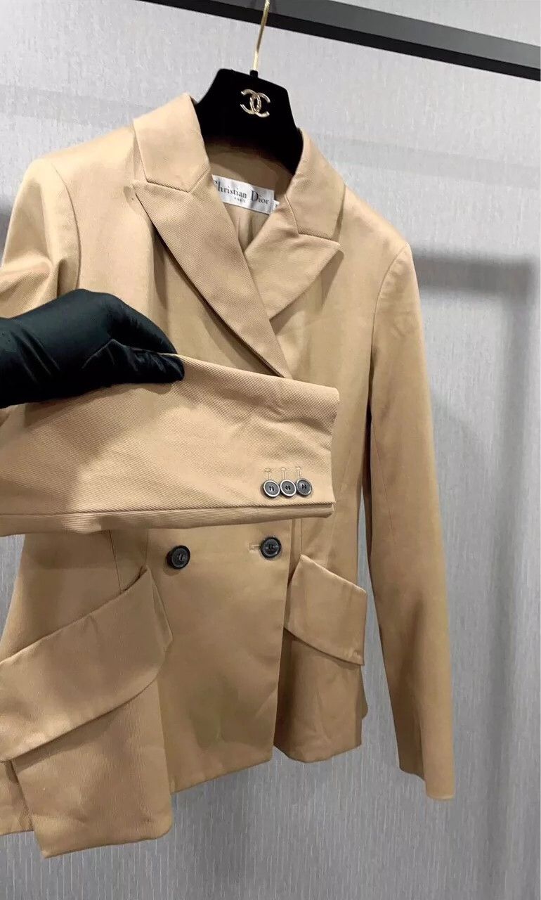 Dior Dior Beige Double-Breasted Tailored Blazer- DMC Size US M / EU 48-50 / 2 - 6 Thumbnail