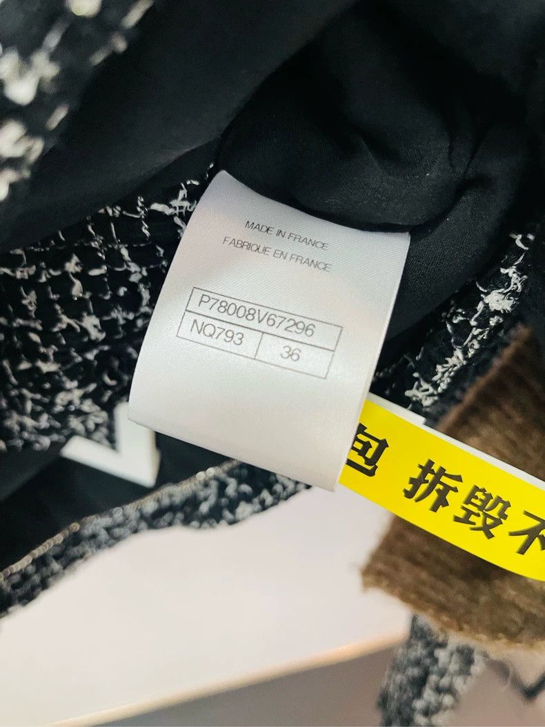 Chanel Chanel Black and White Tweed Jacket- DMC Size US M / EU 48-50 / 2 - 5 Thumbnail