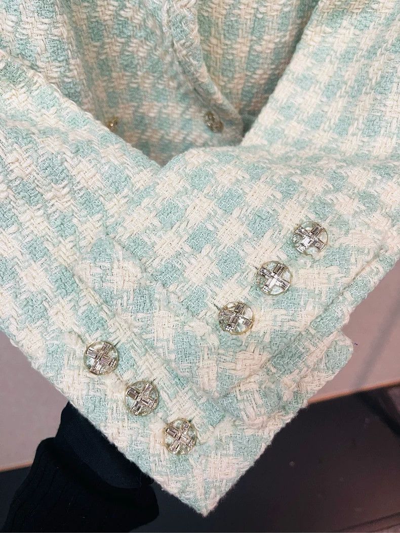 Chanel Chanel Mint Green Tweed Jacket with Buttons- DMC Size US M / EU 48-50 / 2 - 4 Thumbnail