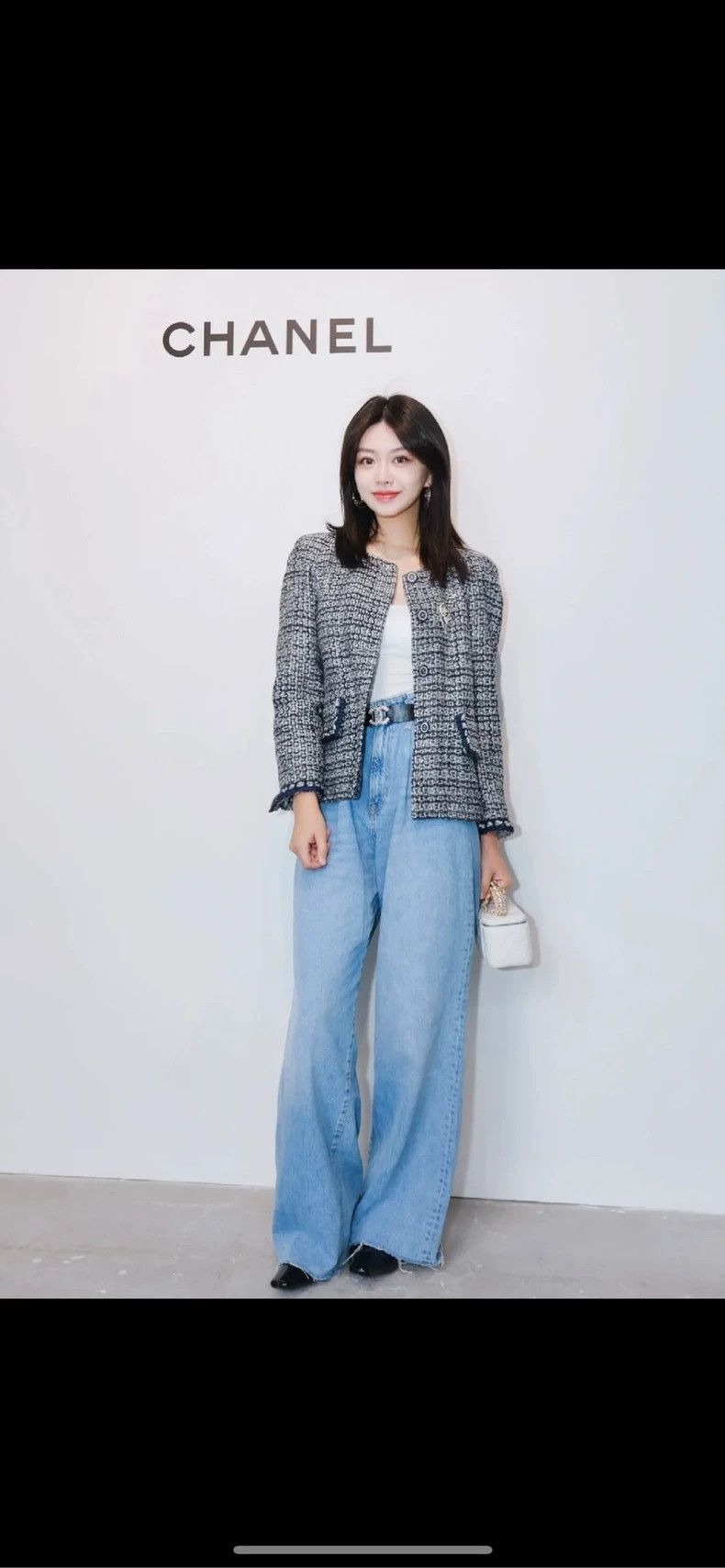 Chanel Chanel Blue and White Tweed Jacket F38- DMC Size US M / EU 48-50 / 2 - 7 Thumbnail