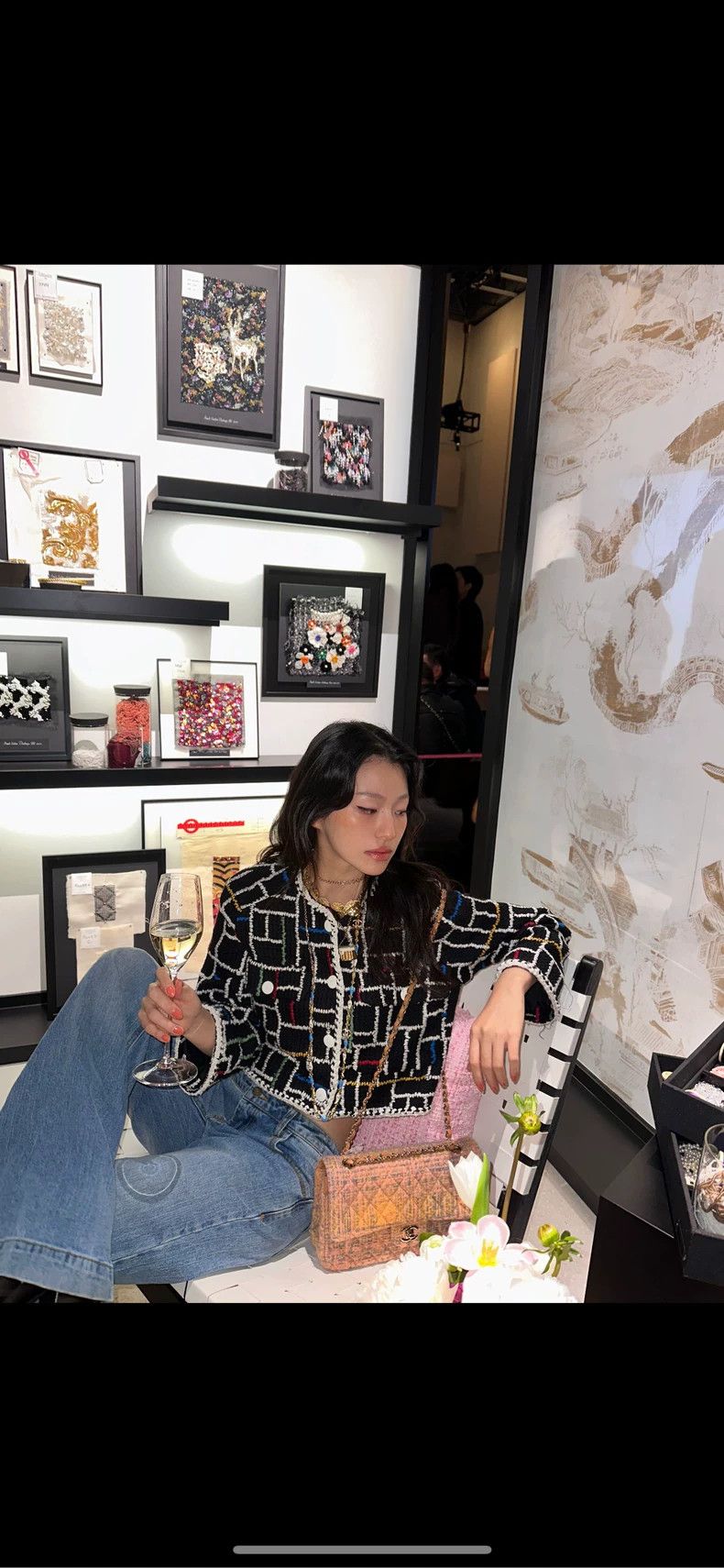 Chanel Black and White Tweed Chanel Jacket- DMC Size US M / EU 48-50 / 2 - 7 Thumbnail