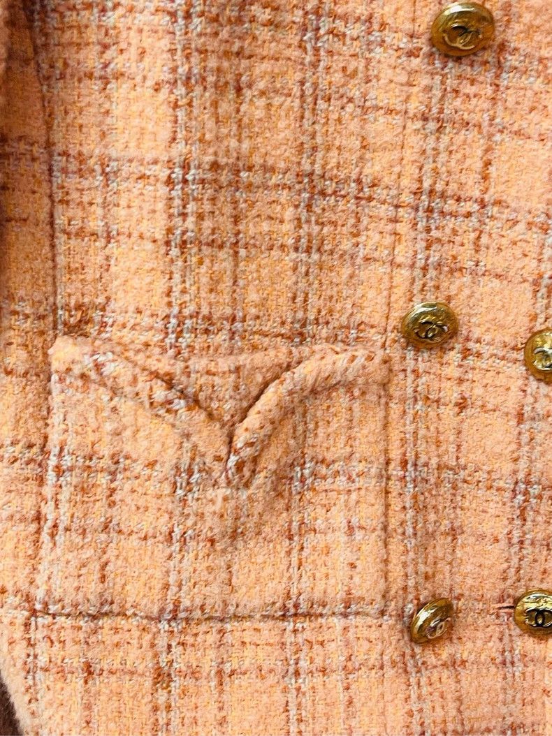 Chanel Chanel Pink Tweed Jacket F40 with Buttons- DMC Size US M / EU 48-50 / 2 - 5 Thumbnail