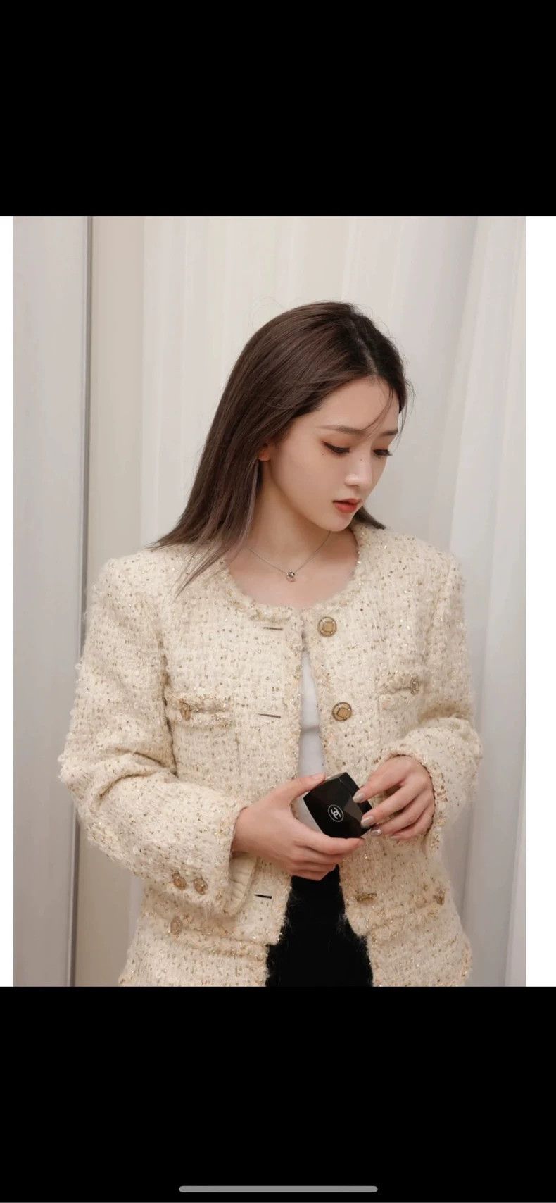 Chanel Chanel White Tweed Jacket with Glass Buttons- DMC Size US S / EU 44-46 / 1 - 6 Thumbnail