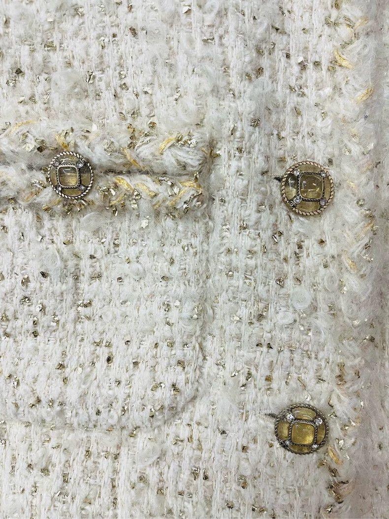 Chanel Chanel White Tweed Jacket with Glass Buttons- DMC Size US S / EU 44-46 / 1 - 3 Thumbnail