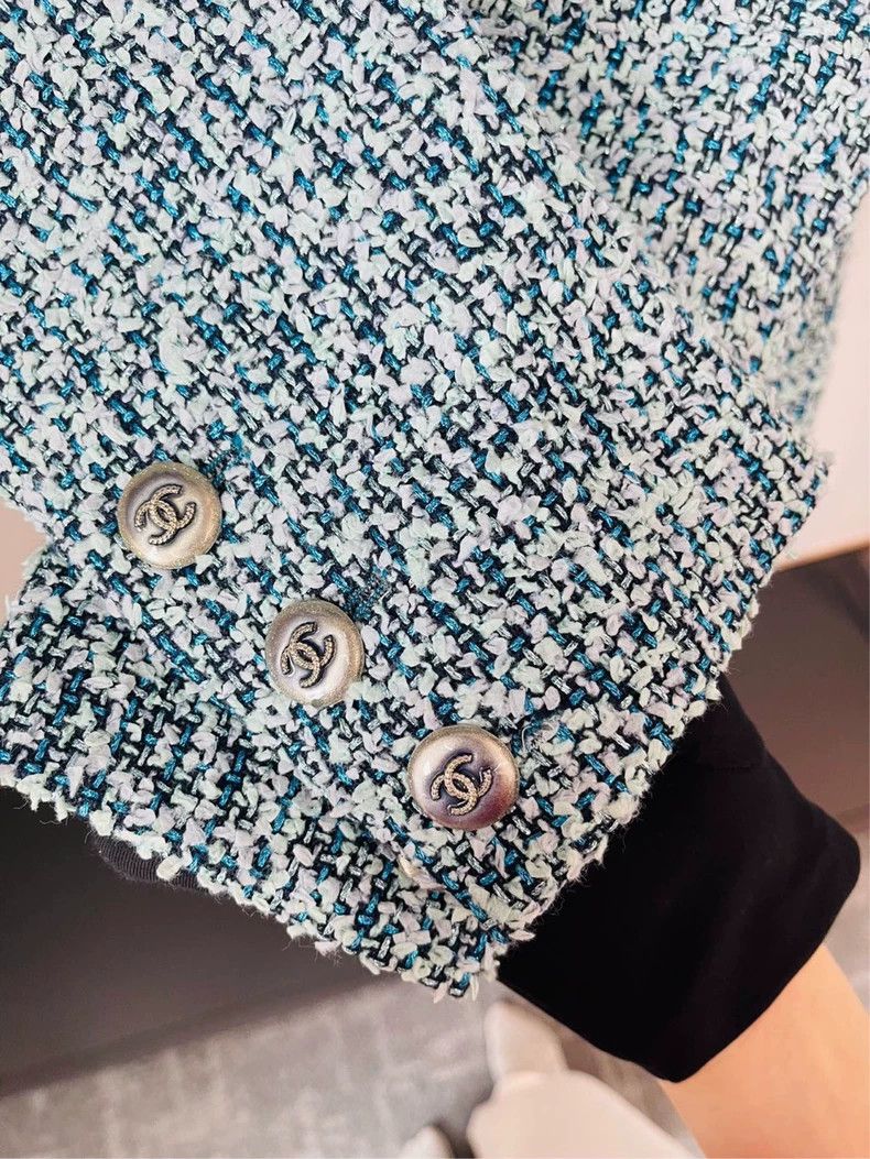 Chanel Chanel Light Blue Tweed Jacket with Wave Hem- DMC Size US M / EU 48-50 / 2 - 6 Thumbnail