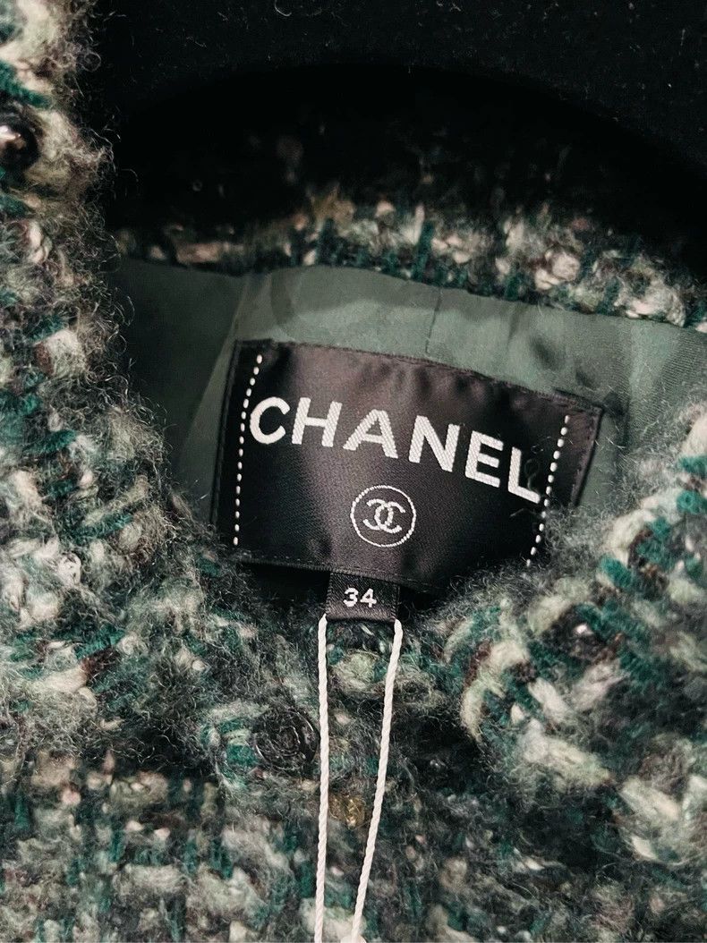 Chanel Chanel Green Tweed Jacket with Buttons- DMC Size US M / EU 48-50 / 2 - 3 Thumbnail