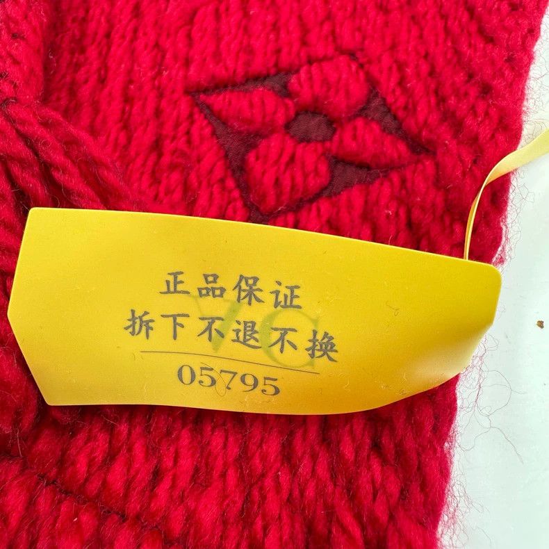 Louis Vuitton Louis Vuitton Red Logo Wool Scarf- DMC Size ONE SIZE - 7 Thumbnail