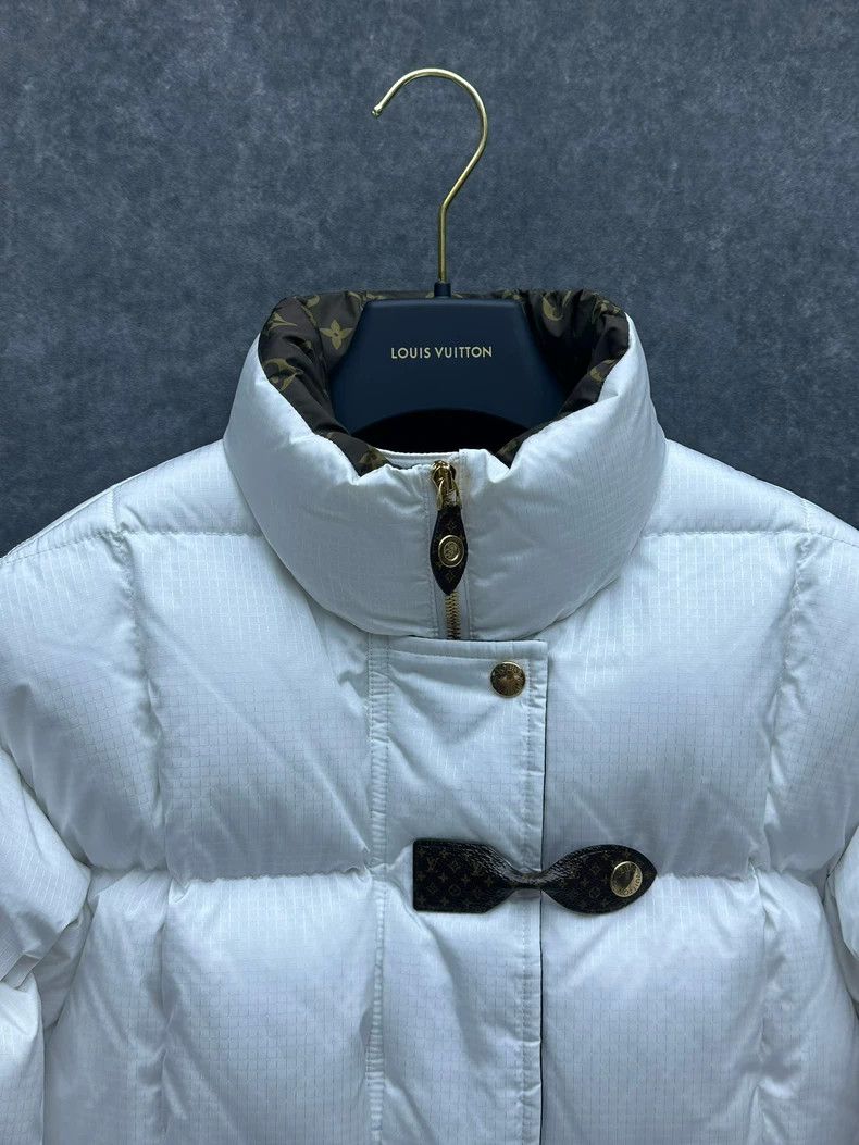 Louis Vuitton Louis Vuitton White Long Sleeve Puffer Jacket- DMC Size US XS / EU 42 / 0 - 8 Thumbnail