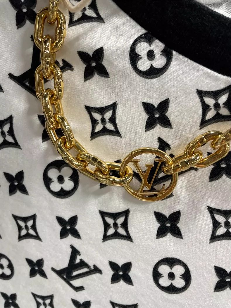 Louis Vuitton Louis Vuitton Logo Short Sleeve T-Shirt- DMC Size US M / EU 48-50 / 2 - 6 Thumbnail
