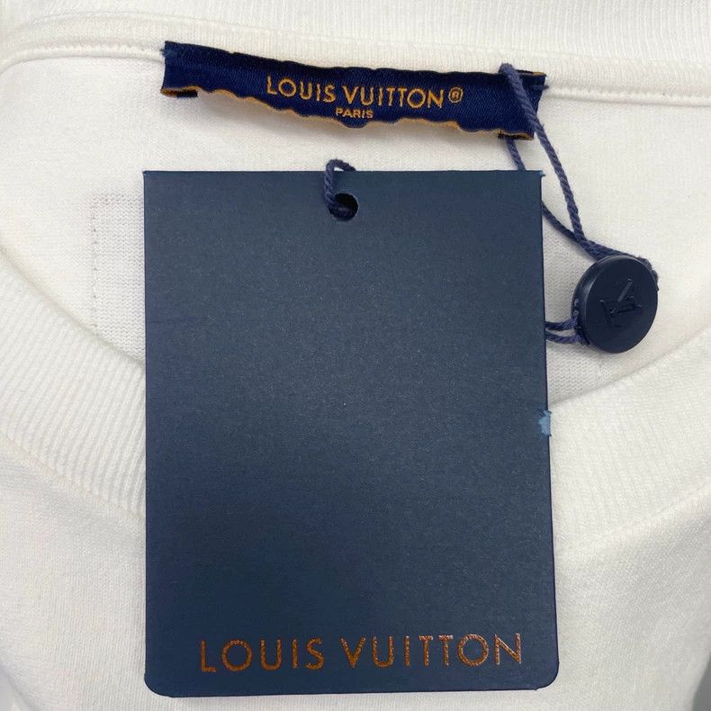 Louis Vuitton Louis Vuitton Pearl Embroidery Casual T-shirt- DMC Size US XXL / EU 58 / 5 - 5 Thumbnail