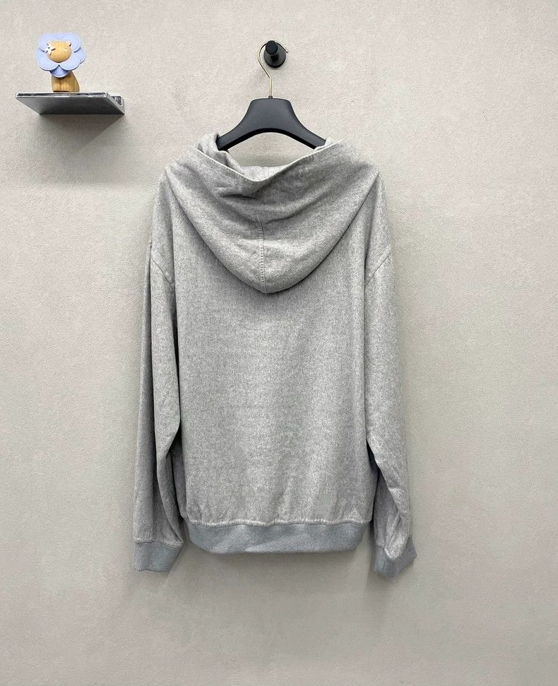 Louis Vuitton Gray Cashmere Hoodie Size L- DMC Size US L / EU 52-54 / 3 - 2 Thumbnail