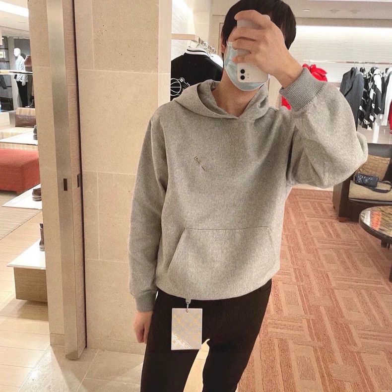 Louis Vuitton Gray Cashmere Hoodie Size L- DMC Size US L / EU 52-54 / 3 - 8 Thumbnail