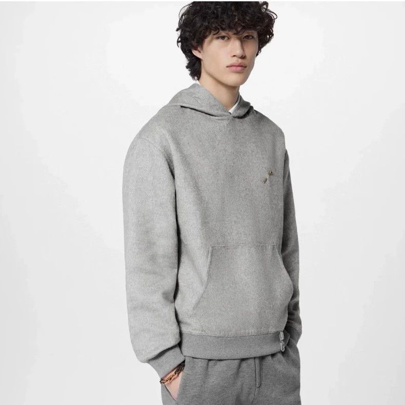 Louis Vuitton Gray Cashmere Hoodie Size L- DMC Size US L / EU 52-54 / 3 - 7 Thumbnail