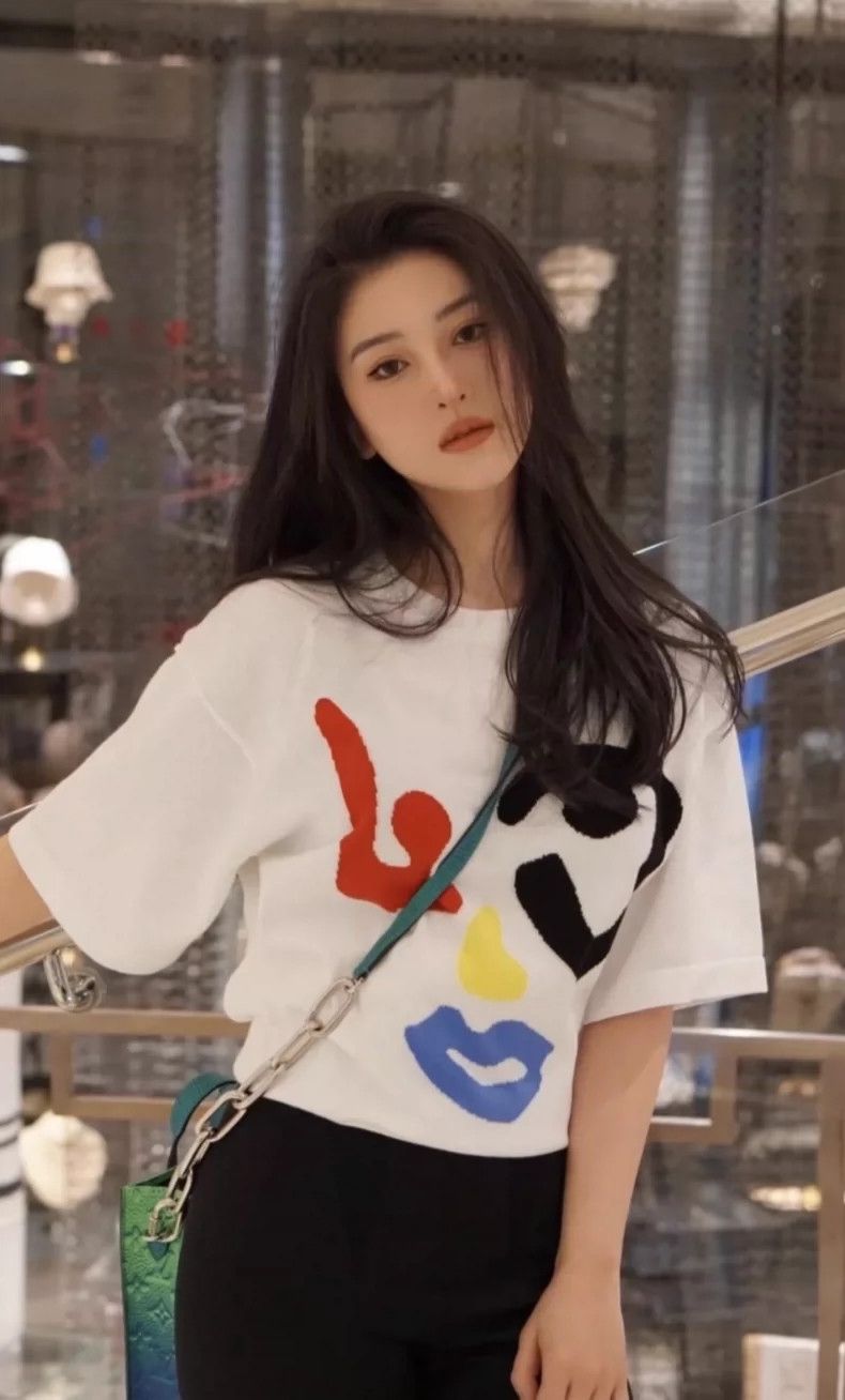 Louis Vuitton Louis Vuitton Short Sleeve Graphic Tee- DMC Size US M / EU 48-50 / 2 - 7 Thumbnail