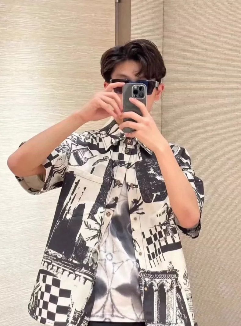 Louis Vuitton Vintage LV Pattern Printed Denim Short Sleeve Shirt- DMC Size US S / EU 44-46 / 1 - 8 Thumbnail