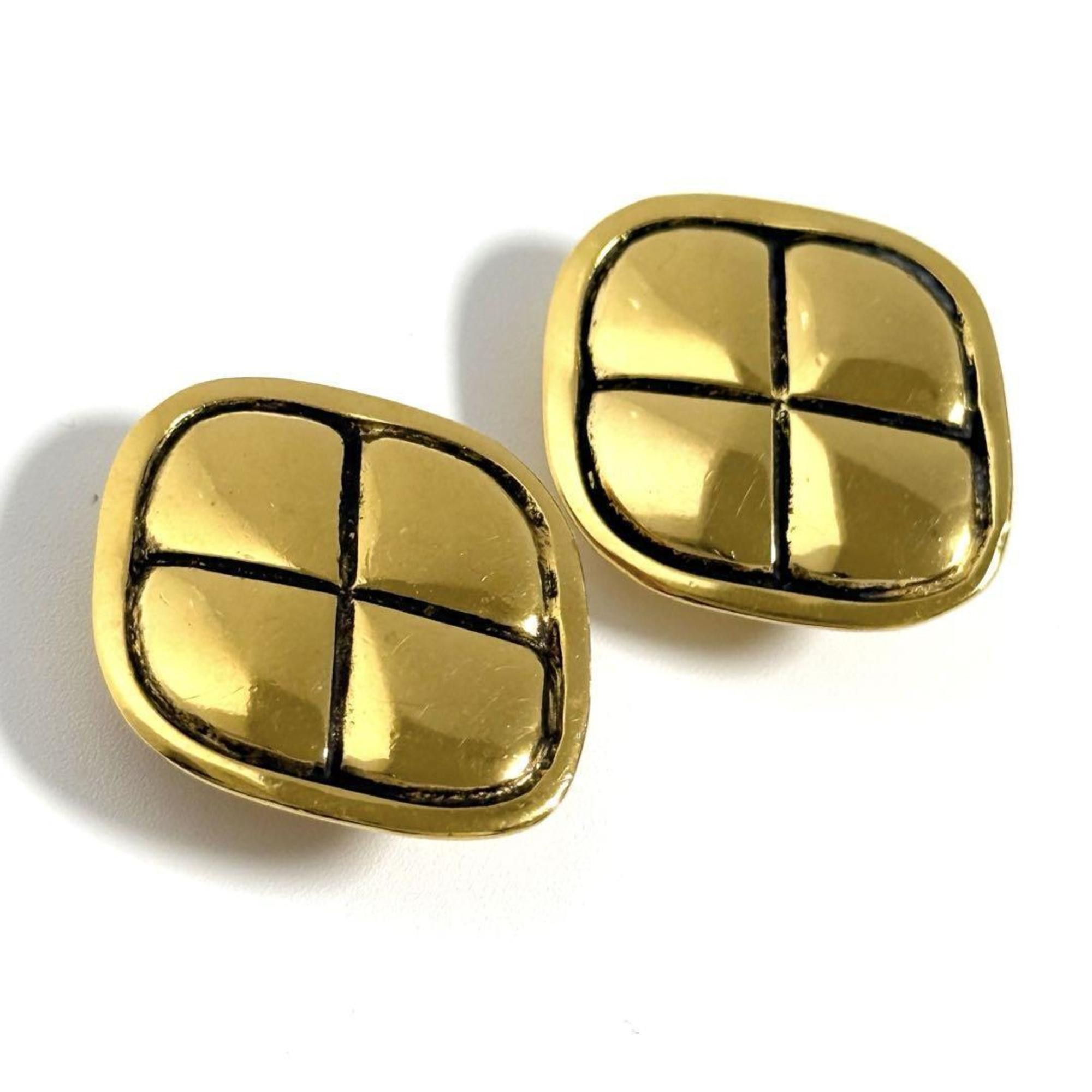 Chanel Chanel Women's Vintage Clip Earrings Matelasse Size ONE SIZE - 2 Thumbnail