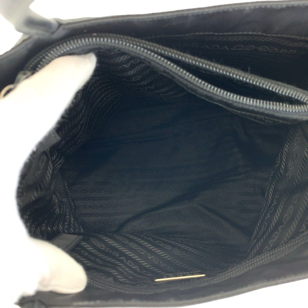 Prada Prada Prada Tessuto Triangle Logo Plate Nylon Tote Bag 501618 Others Tote Bag DUTY FREE for USA Size ONE SIZE - 8 Thumbnail