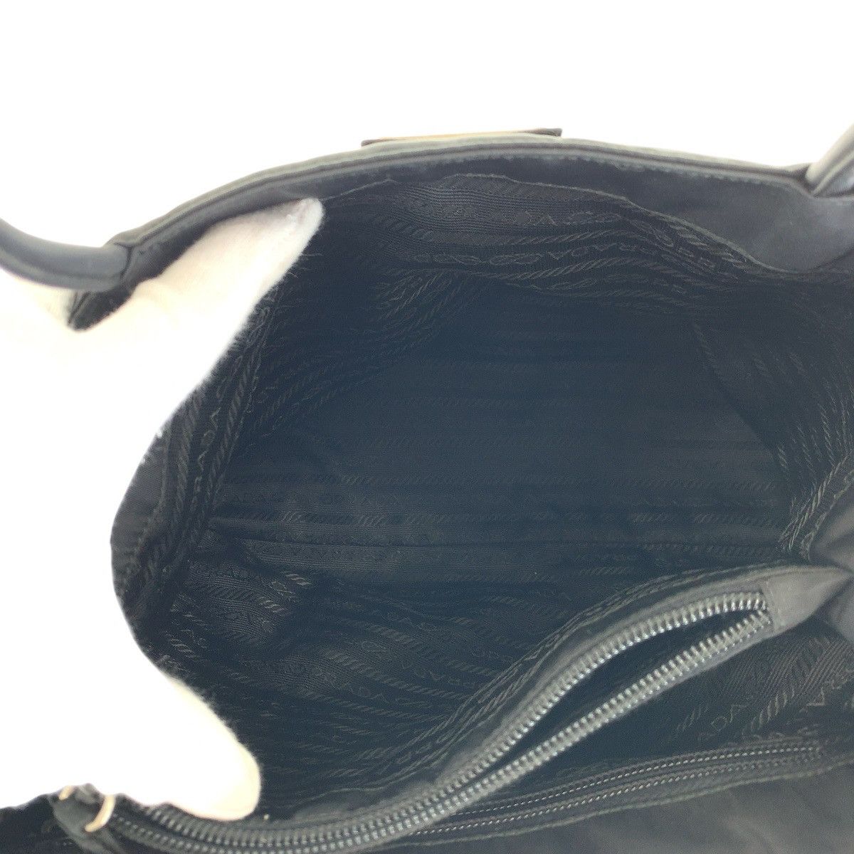 Prada Prada Prada Tessuto Triangle Logo Plate Nylon Tote Bag 501618 Others Tote Bag DUTY FREE for USA Size ONE SIZE - 7 Thumbnail