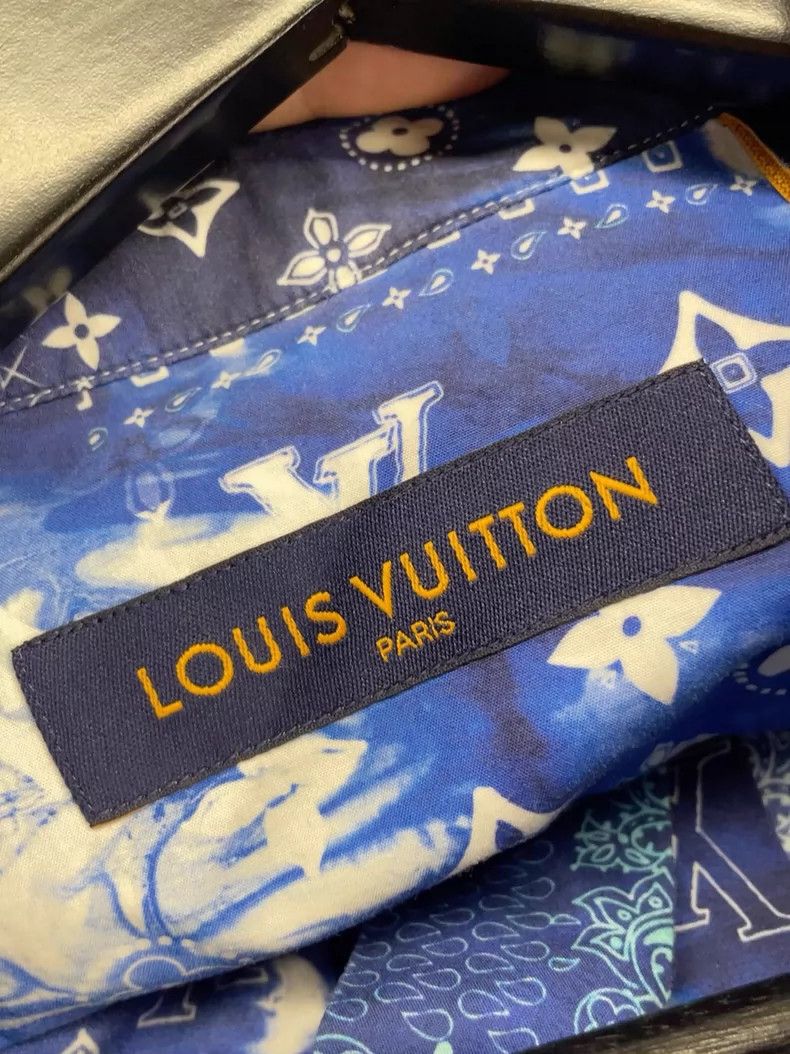 Louis Vuitton Gradient Ink Print Short Sleeve Shirt- DMC Size US M / EU 48-50 / 2 - 3 Thumbnail