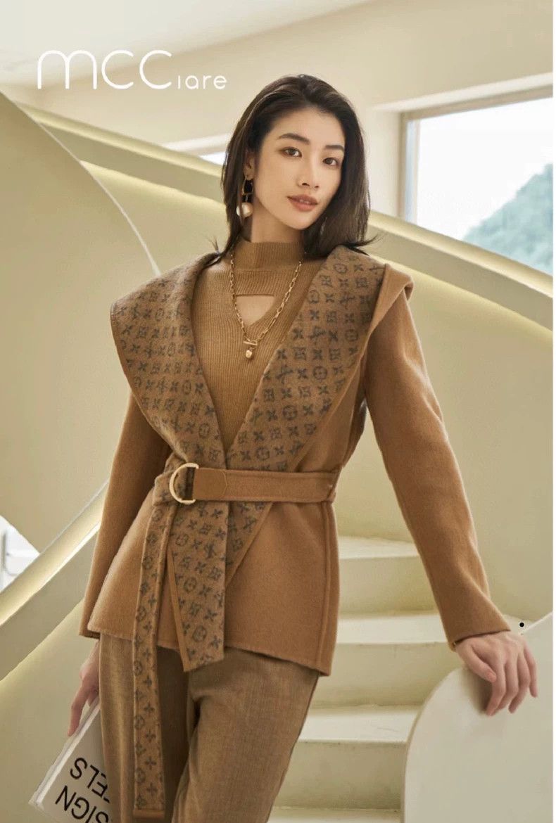 Louis Vuitton Louis Vuitton Brown Logo Tie Coat- DMC Size US S / EU 44-46 / 1 - 8 Thumbnail