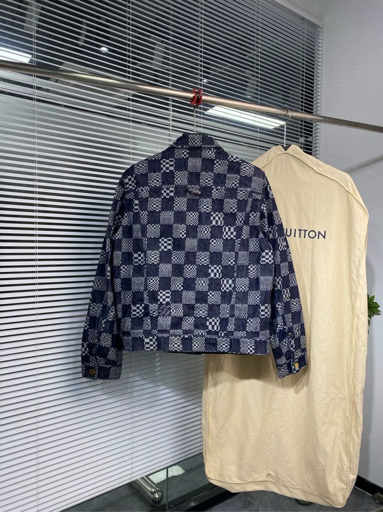 Louis Vuitton Louis Vuitton Checkerboard Denim Jacket Blue Gray- DMC Size US L / EU 52-54 / 3 - 2 Thumbnail