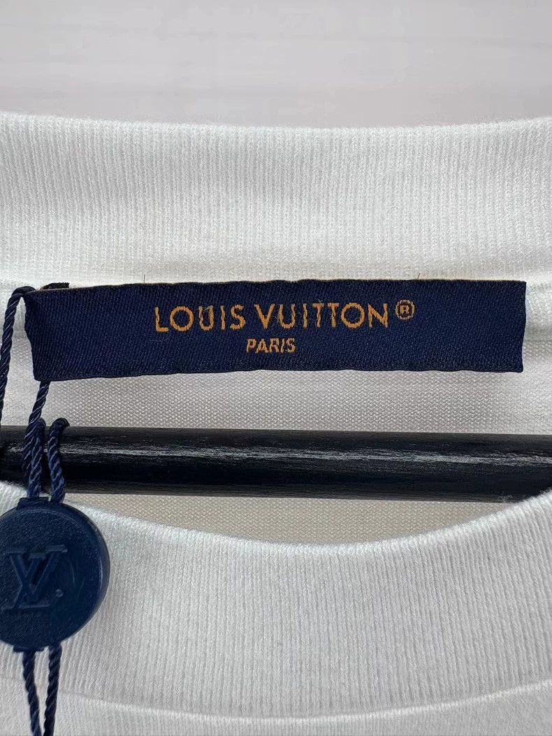 Louis Vuitton Louis Vuitton Short Sleeve T-Shirt with Seashells- DMC Size US L / EU 52-54 / 3 - 6 Thumbnail