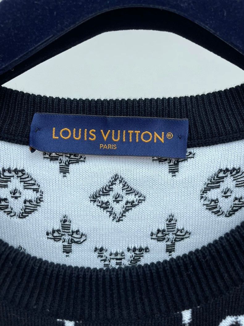 Louis Vuitton Black Gradation Logo Knit Sweater- DMC Size US S / EU 44-46 / 1 - 6 Thumbnail