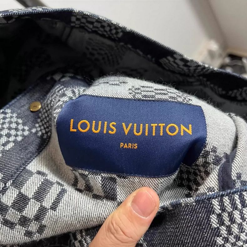 Louis Vuitton Louis Vuitton Checkered Denim Jacket P0503- DMC Size US L / EU 52-54 / 3 - 3 Thumbnail