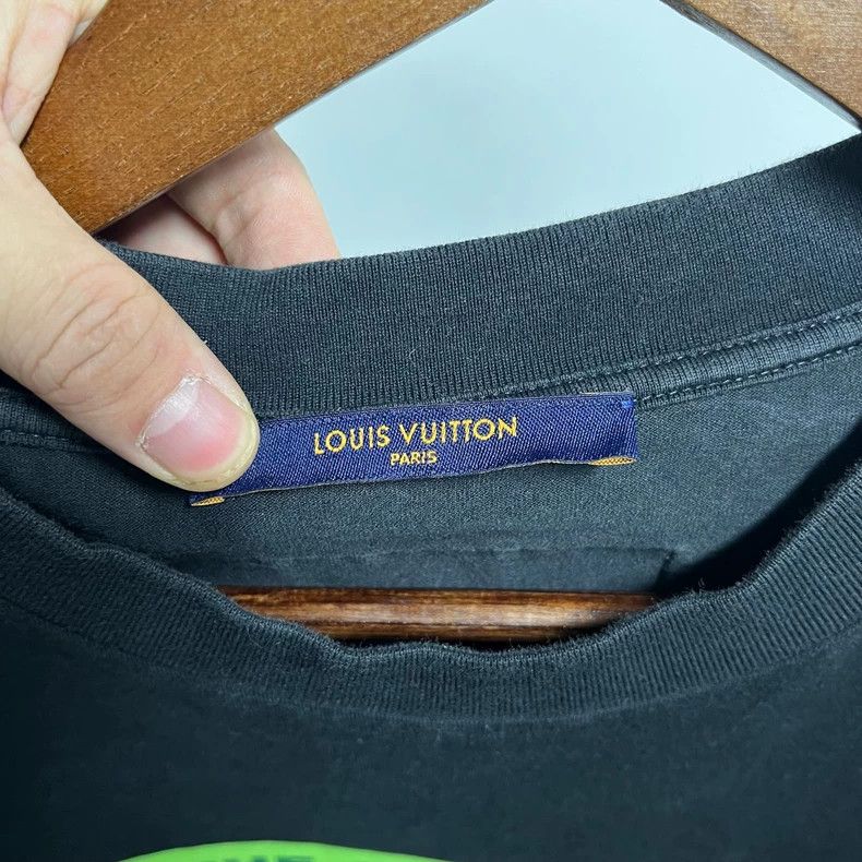 Louis Vuitton Louis Vuitton Short Sleeve T-Shirt Green Logo- DMC Size US L / EU 52-54 / 3 - 3 Thumbnail