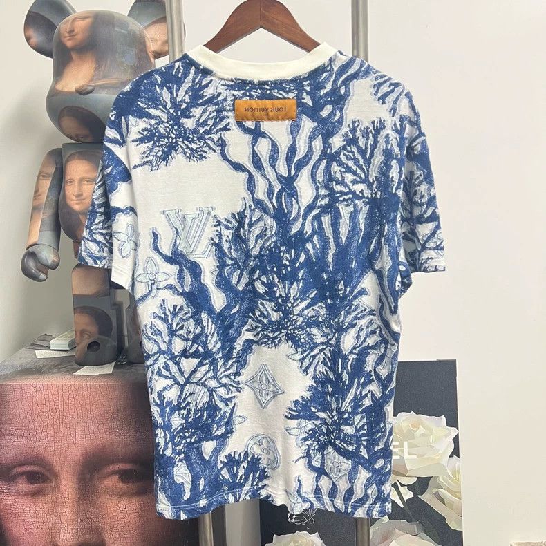 Louis Vuitton Louis Vuitton Printed Short Sleeve T-Shirt- DMC Size US M / EU 48-50 / 2 - 2 Thumbnail