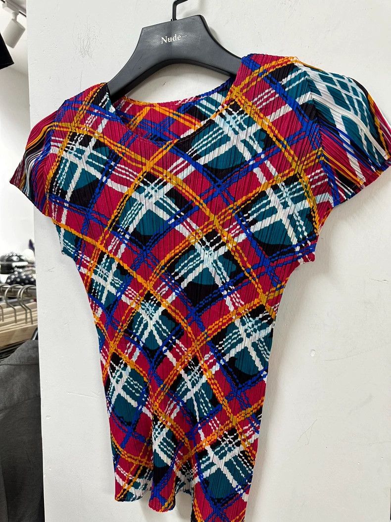 Issey Miyake Issey Miyake Pleats Please Short Sleeve Top- DMC Size US M / EU 48-50 / 2 - 4 Thumbnail