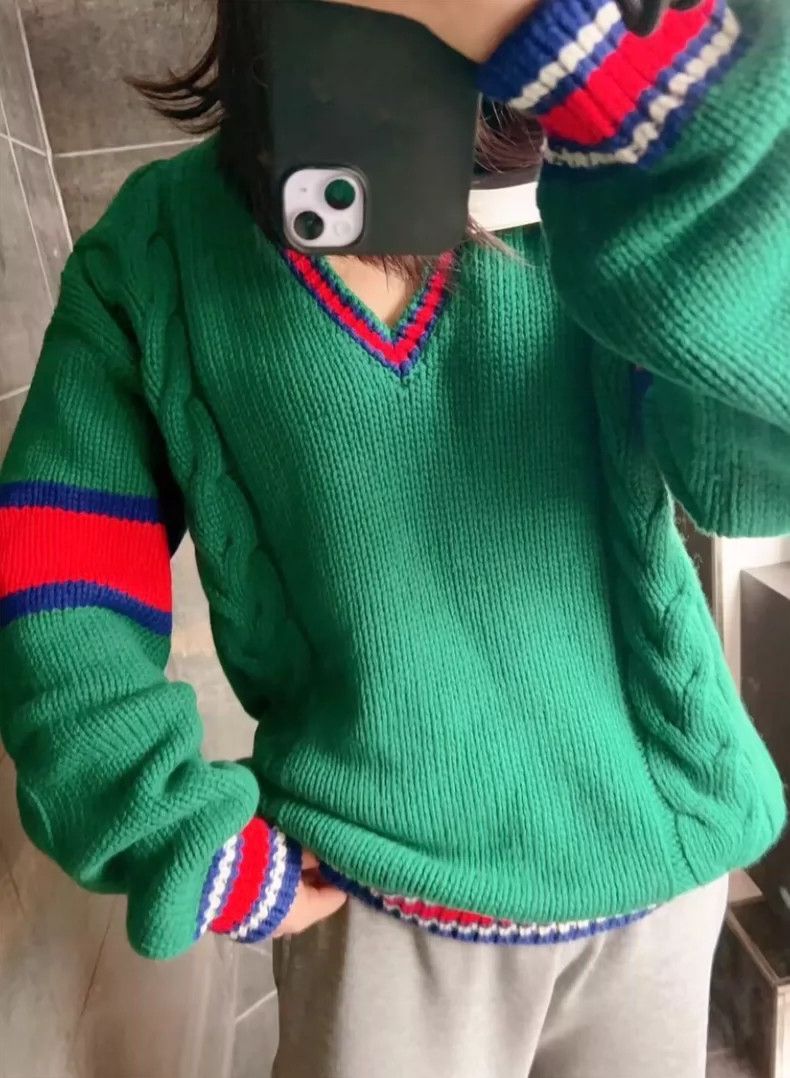 Gucci Gucci Green V-Neck Long Sleeve Sweater- DMC Size US M / EU 48-50 / 2 - 8 Thumbnail