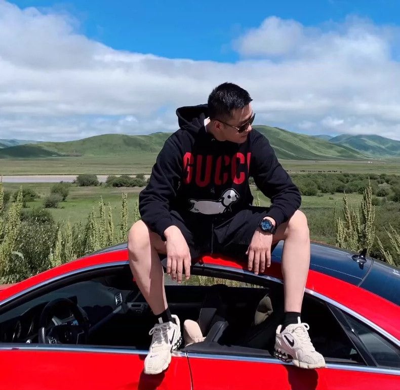 Gucci Gucci Black Hoodie with Goat Print- DMC Size US M / EU 48-50 / 2 - 9 Thumbnail
