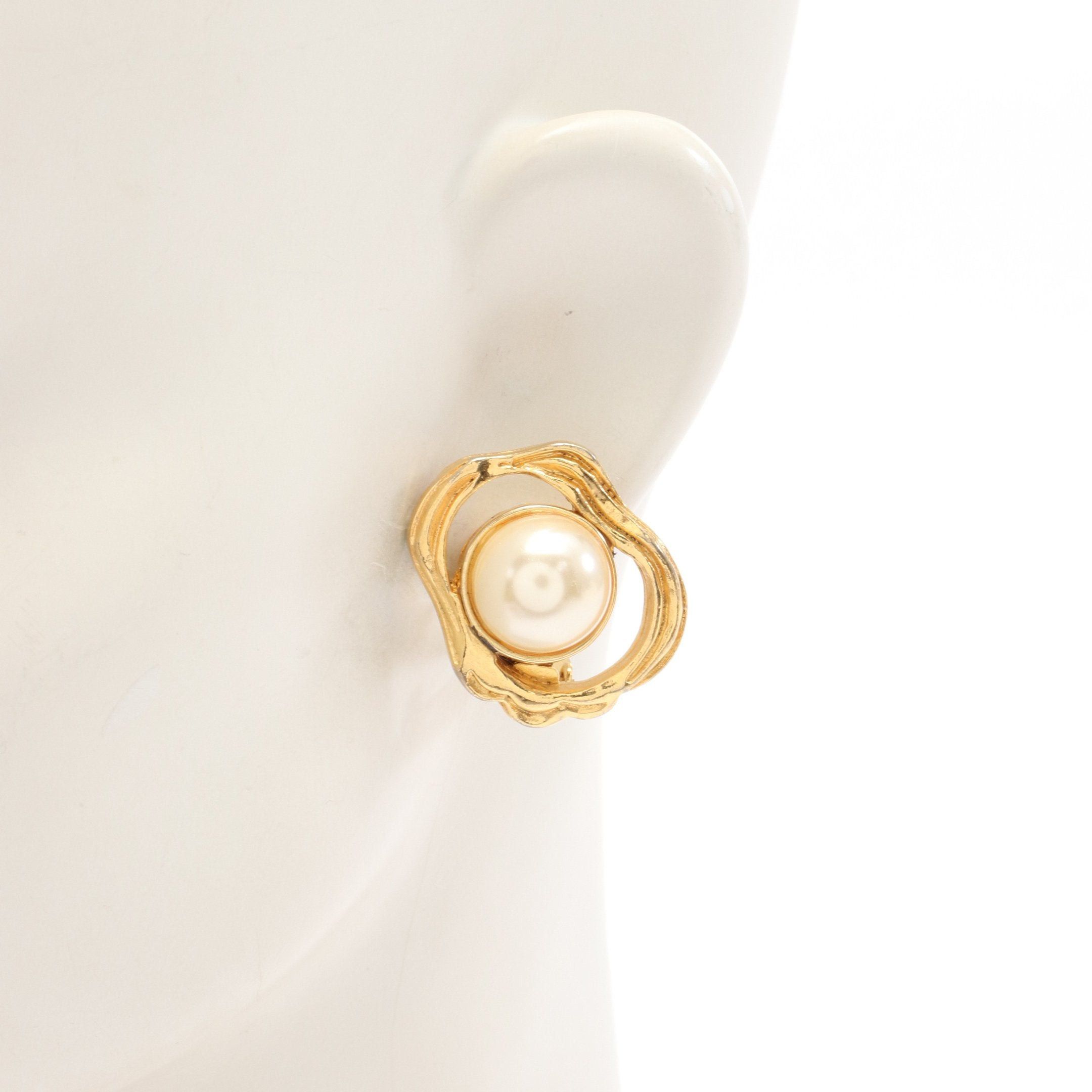 Chanel Chanel Earrings Gp Fake Pearl Gold Off White Size ONE SIZE - 4 Thumbnail