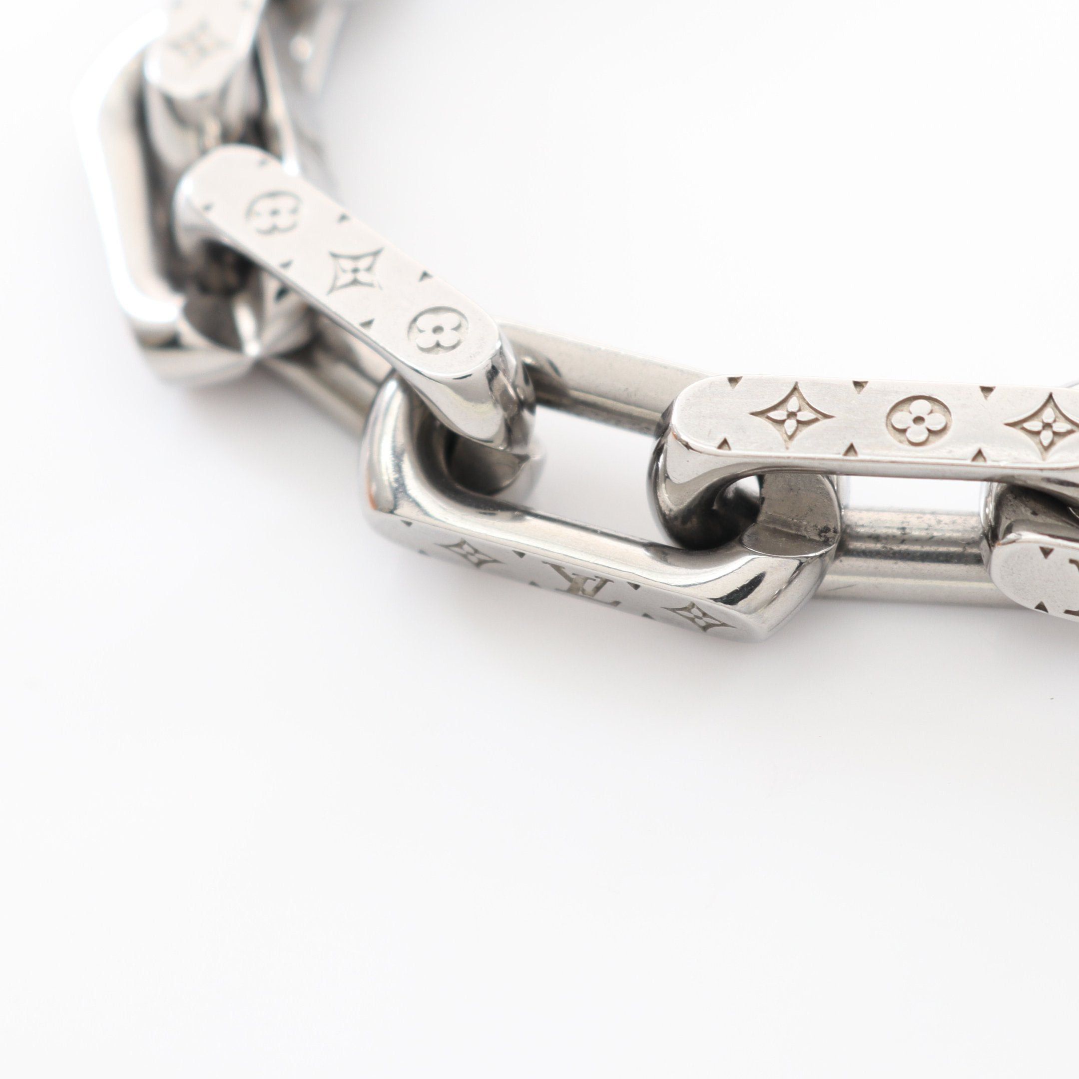 Louis Vuitton Louis Vuitton Collier Chain Monogram Necklace Silver Size ONE SIZE - 7 Thumbnail